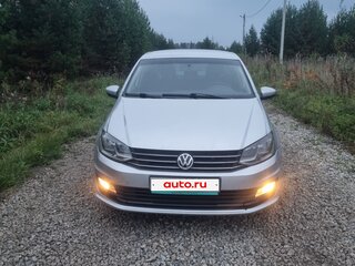 2019 Volkswagen Polo V Рестайлинг, серебристый, 650000 рублей, вид 2