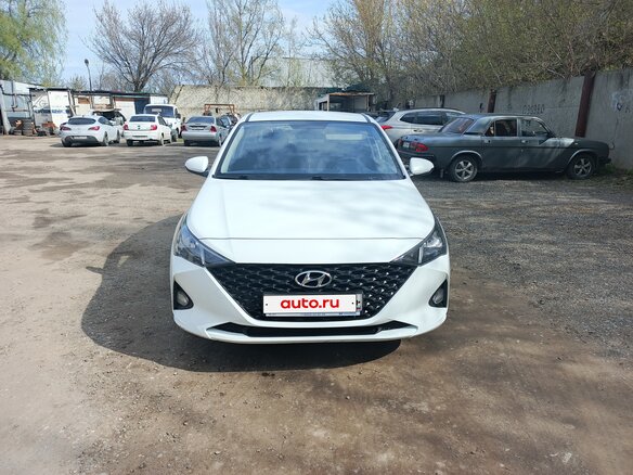 2020 Hyundai Solaris II Рестайлинг, белый, 1450000 рублей