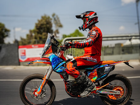 2026 Sharmax Expert Pro, оранжевый, 599900 рублей, вид 3