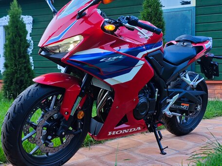 2026 Honda CBR 500 R, красный, 1070000 рублей, вид 3
