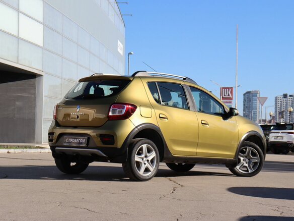 2016 Renault Sandero Stepway II, золотистый, 820000 рублей - вид 4