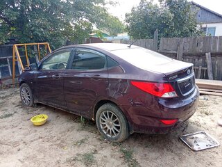 2012 Hyundai Solaris I, фиолетовый, 350000 рублей, вид 4