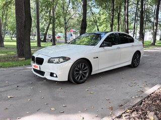 2011 BMW 5 серии 520d VI (F10/F11/F07), белый, 2050000 рублей, вид 2