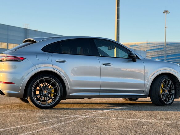 2019 Porsche Cayenne S Coupé III, серый, 8500000 рублей - вид 10