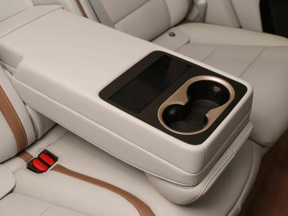 2026 Avatr 07, серый, 7092150 рублей - вид 12