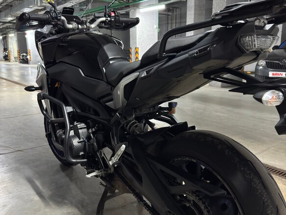 2018 Yamaha MT-09 Tracer (FJ-09), серый, 915000 рублей - вид 4
