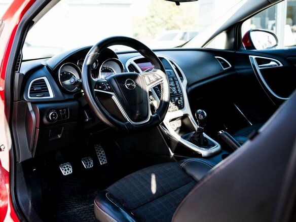 2012 Opel Astra GTC J Рестайлинг, красный, 760000 рублей - вид 18