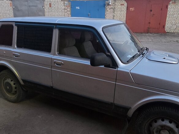 2010 Lada (ВАЗ) 2131 (4x4) Рысь I, серебристый - вид 2