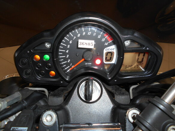 2013 Suzuki SFV 400 Gladius, чёрный, 390000 рублей - вид 20