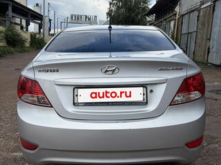 2012 Hyundai Solaris I, серебристый, 650000 рублей, вид 4