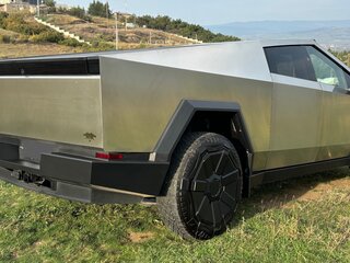 2024 Tesla Cybertruck Cyberbeast, серебристый, 14200000 рублей, вид 5