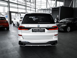2023 BMW X7 40d I (G07) Рестайлинг, белый, 13900000 рублей, вид 5