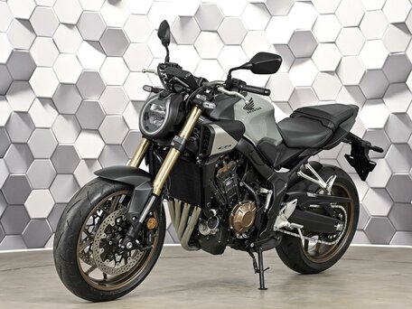 2024 Honda CB 650R, серый, 1177000 рублей, вид 2