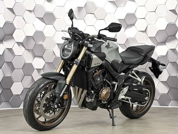 2024 Honda CB 650R, серый, 1177000 рублей - вид 1