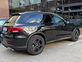 2020 Mercedes-Benz GLC 300 I (X253) Рестайлинг, чёрный, 3790000 рублей, вид 3