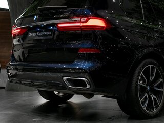 2021 BMW X7 30d I (G07), чёрный, 10490000 рублей, вид 3