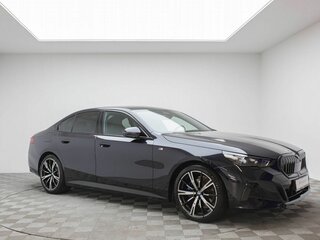 2025 BMW 5 серии 530i xDrive VIII (G60/G61/G68), чёрный, 9790000 рублей, вид 4