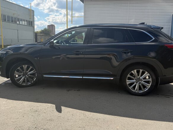 2021 Mazda CX-9 II Рестайлинг, чёрный, 4500000 рублей - вид 2