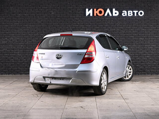 2011 Hyundai i30 I Рестайлинг, серебристый, 730000 рублей, вид 4