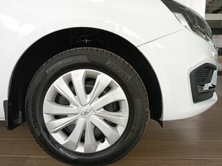 2026 Lada (ВАЗ) Vesta I Рестайлинг (NG), белый, 1735000 рублей, вид 5