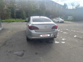 2013 Opel Astra J Рестайлинг, серый, 620000 рублей, вид 3