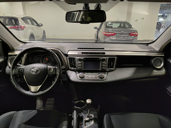 2013 Toyota RAV4 IV (XA40), белый - вид 13