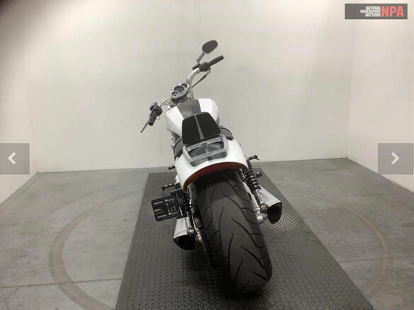 2011 Harley-Davidson V-Rod Muscle, белый, 920000 рублей - вид 3