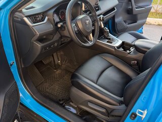 2021 Toyota RAV4 V (XA50), синий, 3700000 рублей, вид 4