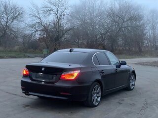 2008 BMW 5 серии 525xi V (E60/E61) Рестайлинг, чёрный, 1150000 рублей, вид 3