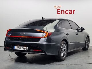 2022 Hyundai Sonata VIII (DN8), чёрный, 1700000 рублей, вид 3