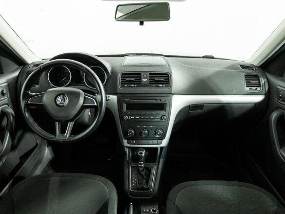 2014 Skoda Yeti I Рестайлинг, коричневый, 919777 рублей - вид 12
