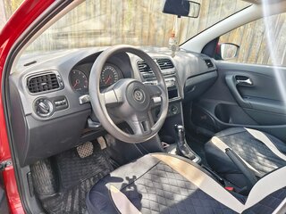 2011 Volkswagen Polo V, красный, 740000 рублей, вид 5