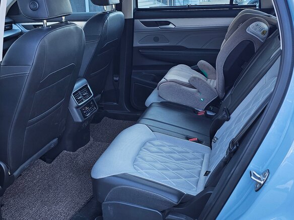 2023 Volkswagen Tavendor I, серый, 4790000 рублей - вид 13