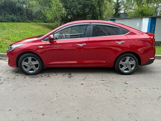 2021 Hyundai Solaris II Рестайлинг, красный, 1500000 рублей, вид 1