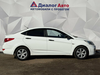 2014 Hyundai Solaris I, белый, 599000 рублей, вид 5