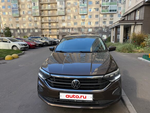 2022 Volkswagen Polo VI, коричневый, 1700000 рублей - вид 22