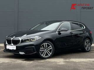 2022 BMW 1 серии 120i III (F40), чёрный, 3350000 рублей, вид 1