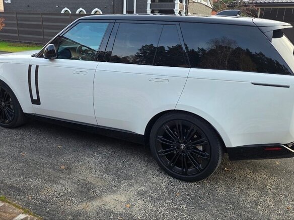 2022 Land Rover Range Rover P400 MHEV V, белый, 15500000 рублей - вид 4