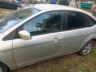 2010 Ford Focus II Рестайлинг, серебристый, 250000 рублей, вид 4