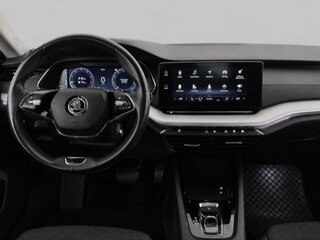 2021 Skoda Octavia IV (A8), красный, 2850000 рублей, вид 4