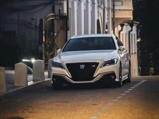 2019 Toyota Crown XV (S220), белый, 4497000 рублей, вид 3