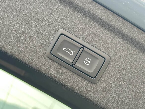 2023 Audi A3 Sportback 35 TFSI IV (8Y), серый, 2650000 рублей - вид 13