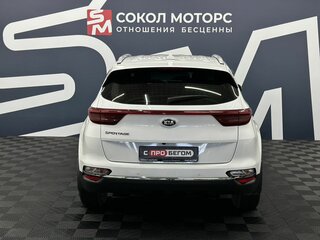 2018 Kia Sportage IV Рестайлинг, белый, 2499900 рублей, вид 4
