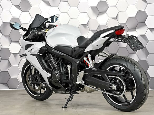 2023 Honda CBR 650R, белый, 939000 рублей - вид 7