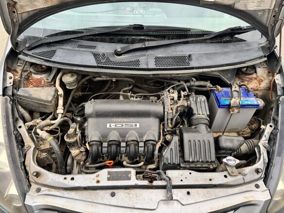 2004 Honda Fit I, серый, 130000 рублей - вид 4