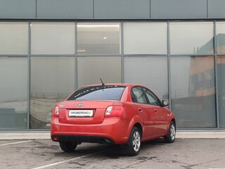 2009 Kia Rio II Рестайлинг, красный, 360000 рублей, вид 4