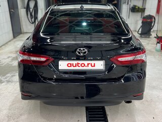 2020 Toyota Camry VIII (XV70), чёрный, 3349000 рублей, вид 3