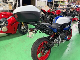 2025 BMW F 900 XR, белый, 1295000 рублей, вид 4
