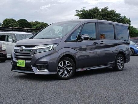 2019 Honda Stepwgn Spada V Рестайлинг, серый, 1760000 рублей, вид 1