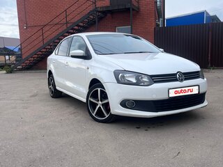 2013 Volkswagen Polo V, белый, 610000 рублей, вид 4